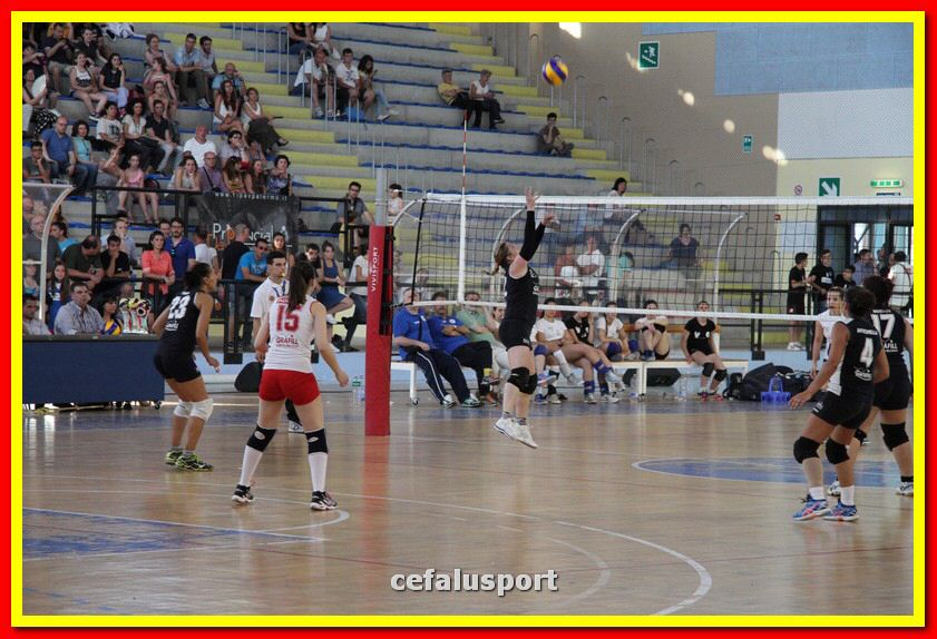 150614 volley 407_tn.jpg
